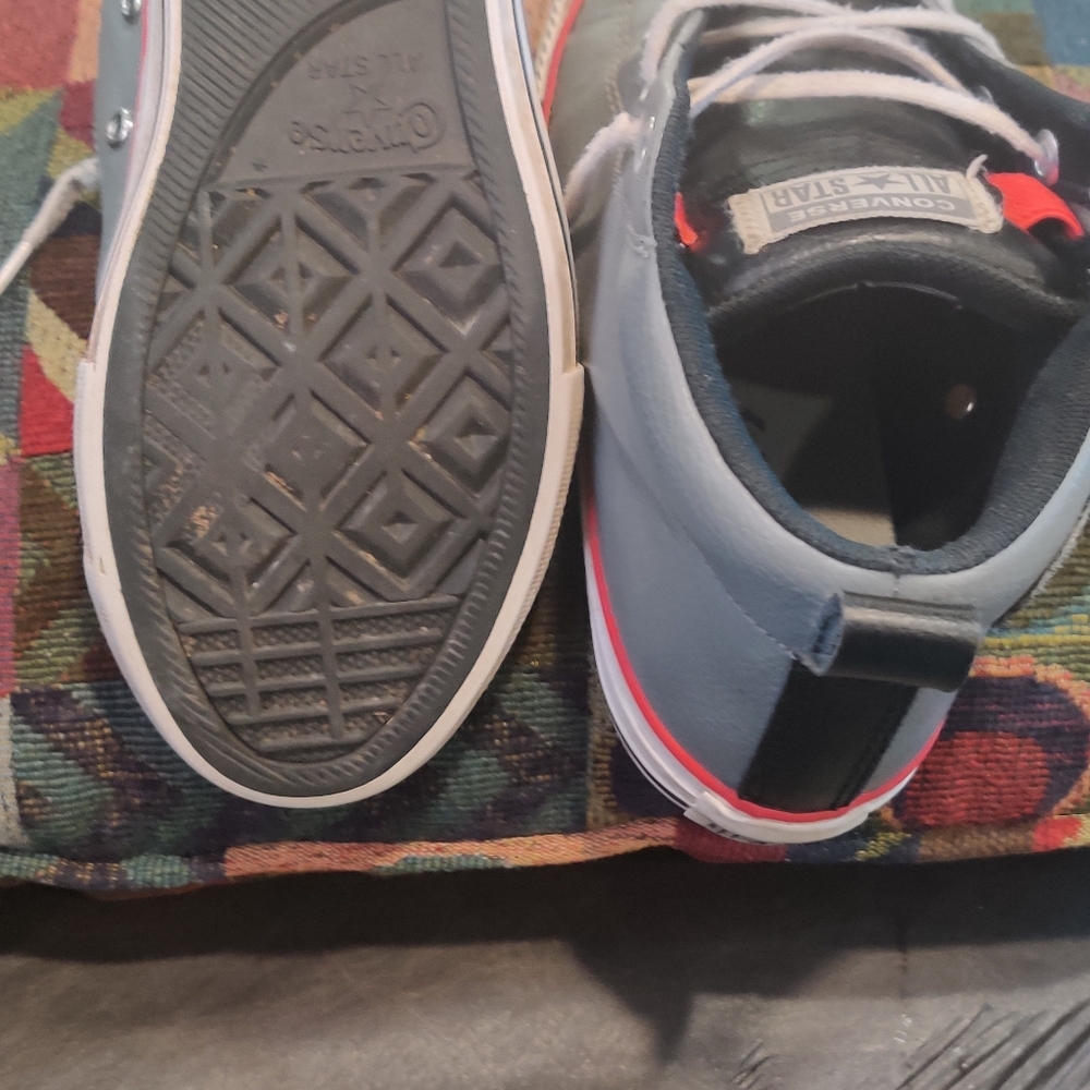 Tennis shoes for kids size 4
